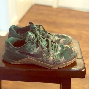 Nike Metcon 3 camo edition size 9